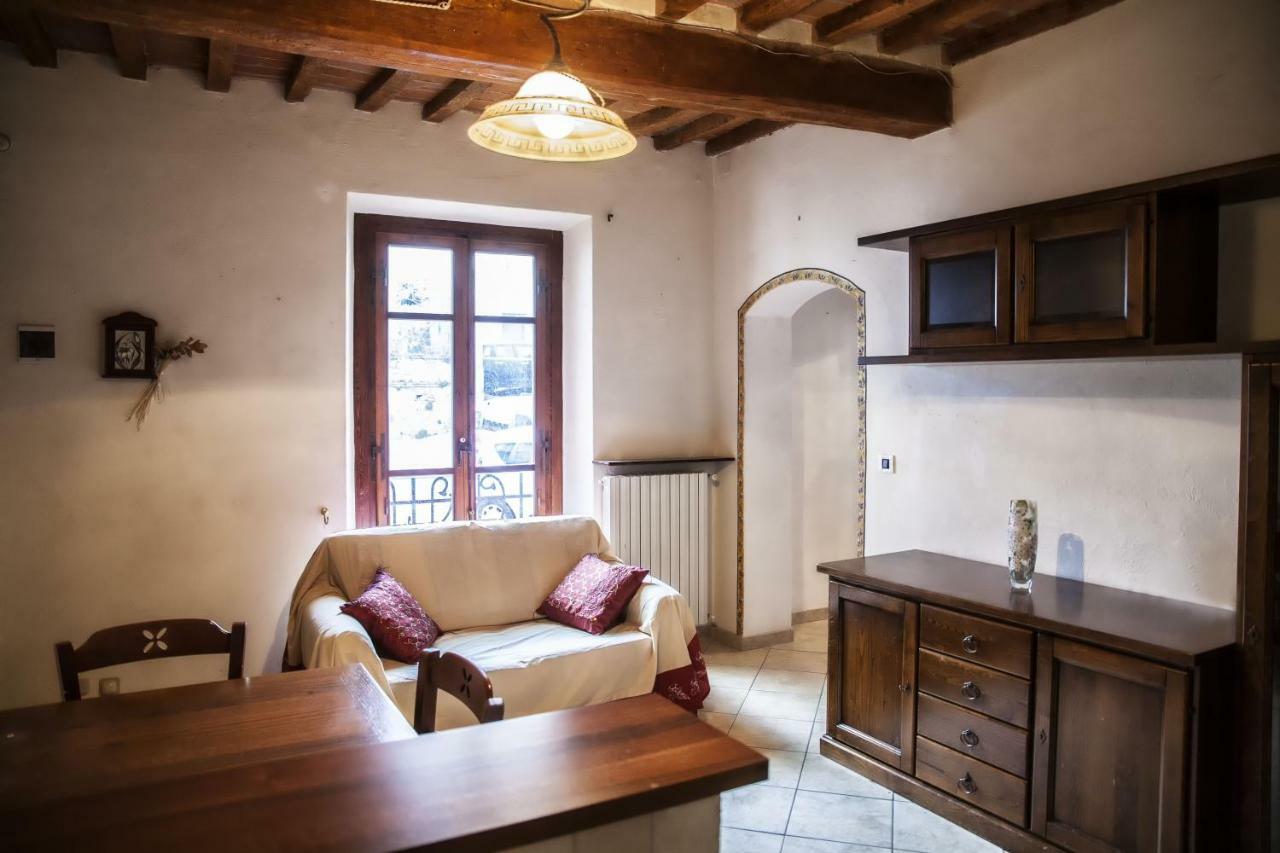 Il Castello Daire Bucine Dış mekan fotoğraf