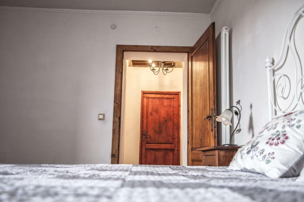 Il Castello Daire Bucine Dış mekan fotoğraf