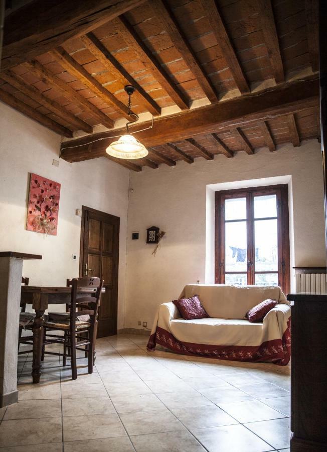 Il Castello Daire Bucine Dış mekan fotoğraf